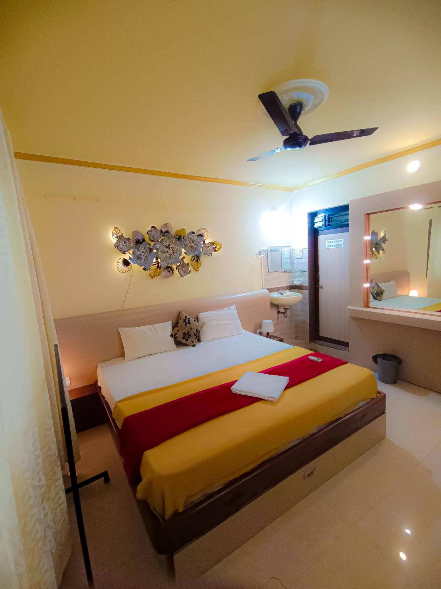 Shradha Luxury Room Калангут Экстерьер фото
